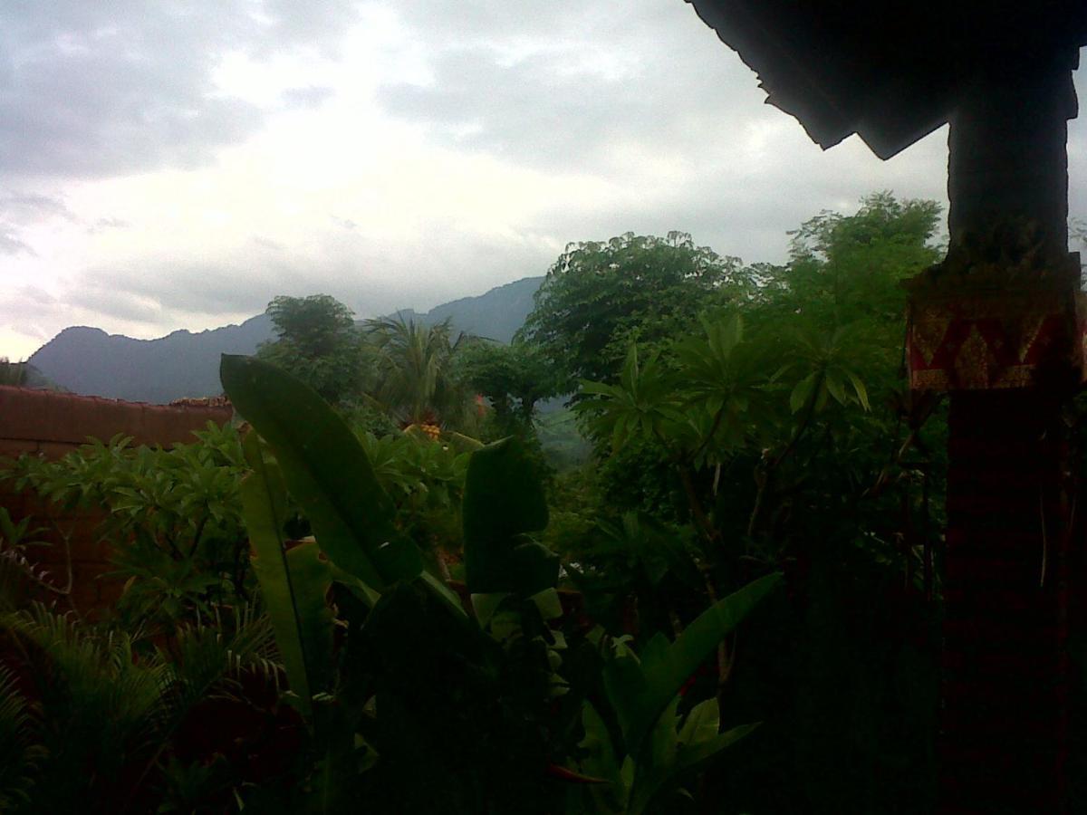 Eliska Sari Bungalows Sumberkima Pemuteran Esterno foto
