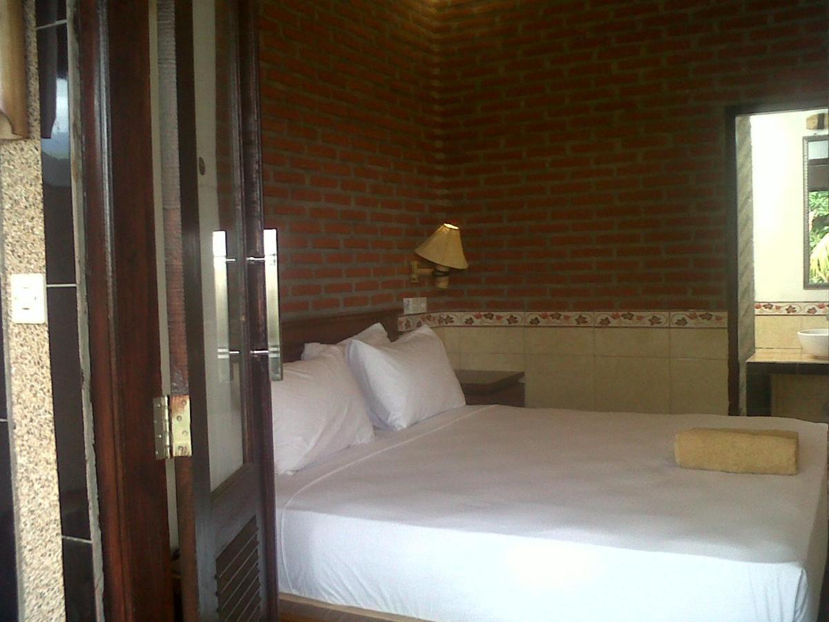 Eliska Sari Bungalows Sumberkima Pemuteran Esterno foto