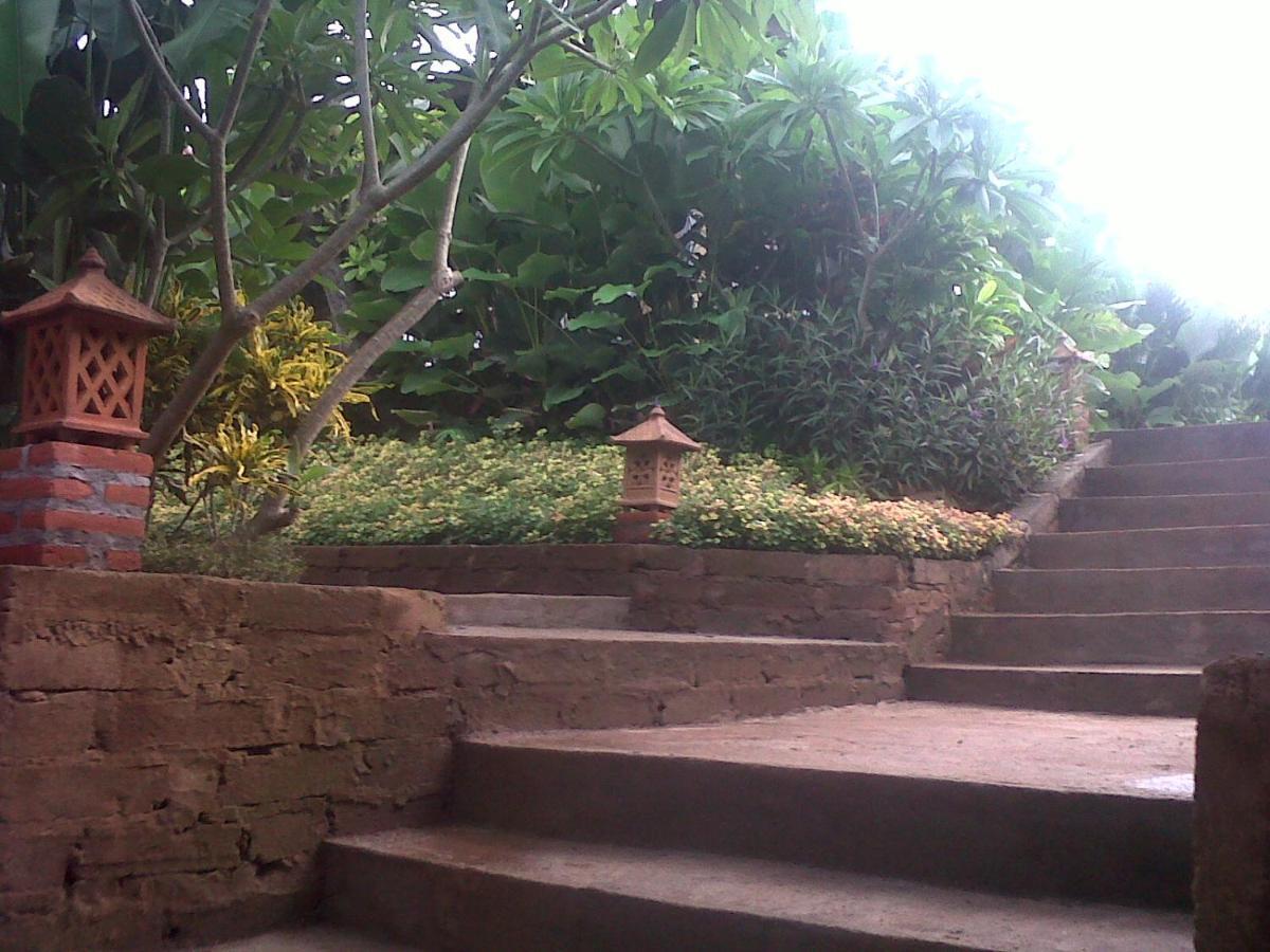 Eliska Sari Bungalows Sumberkima Pemuteran Esterno foto